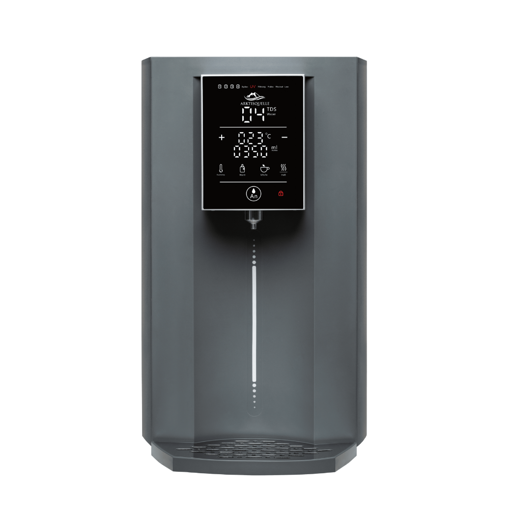 Arktisquelle Osmoseanlage in Anthrazit mit zentralem LED-Touchdisplay in Frontalansicht
